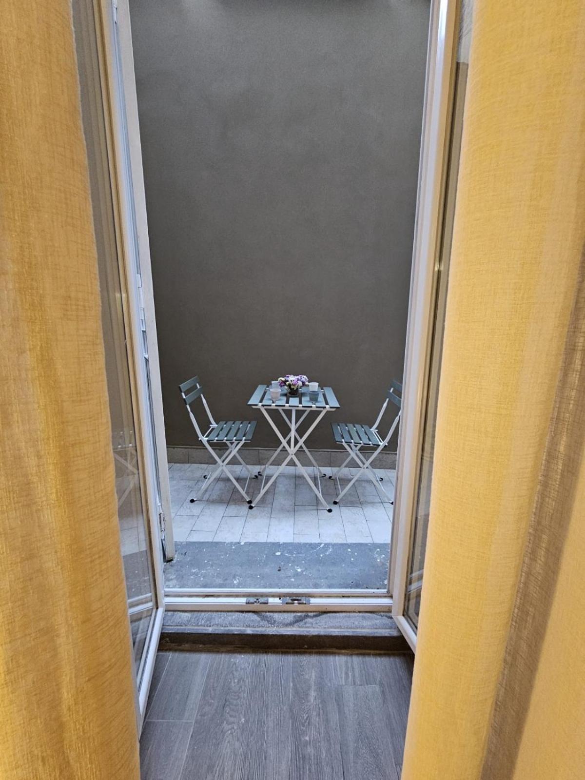 Napoli The Charme Bed & Breakfast ภายนอก รูปภาพ